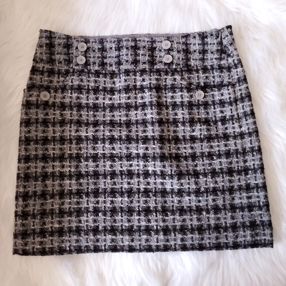 Ann Taylor Skirt Women's Black and White Petite - Picture 2 of 4
